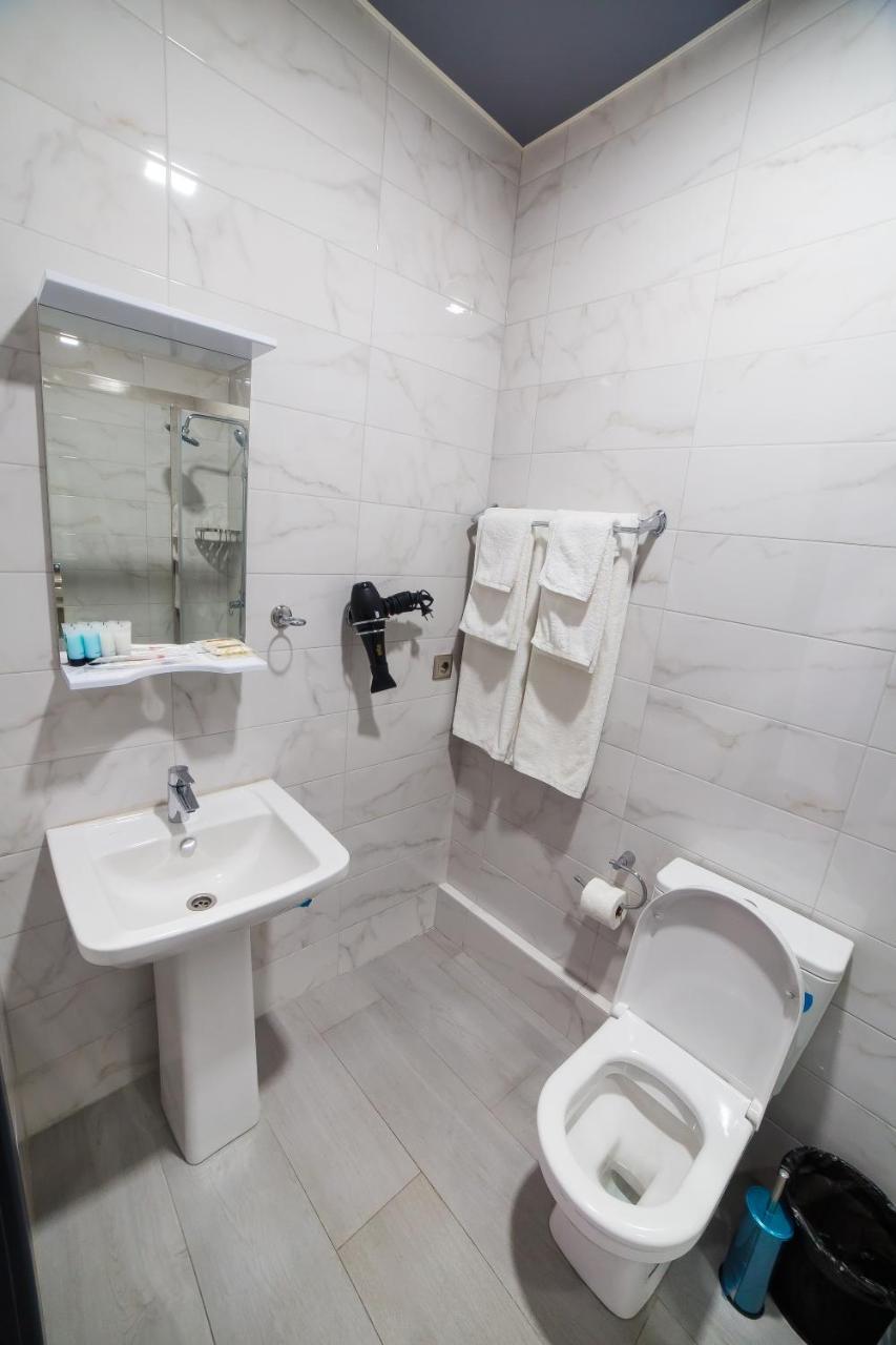 Golden Hotel Μπισκέκ Εξωτερικό φωτογραφία